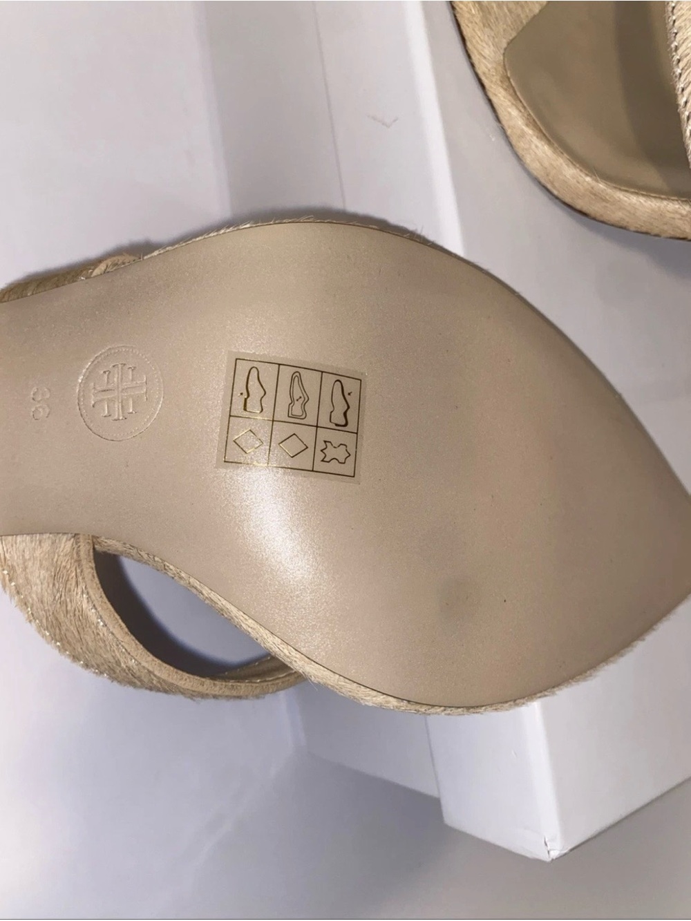 REVOLVE Tokyo Thong Sandal in Tan Calf Hair US Size 6 FEMME LA - NEW - Picture 10 of 16